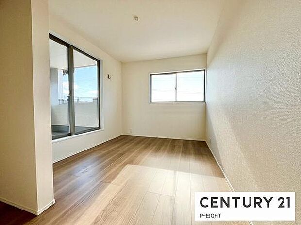 バルコニーに面している明るい部屋です！