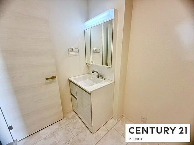 明るい洗面台で、毎日の身支度を！