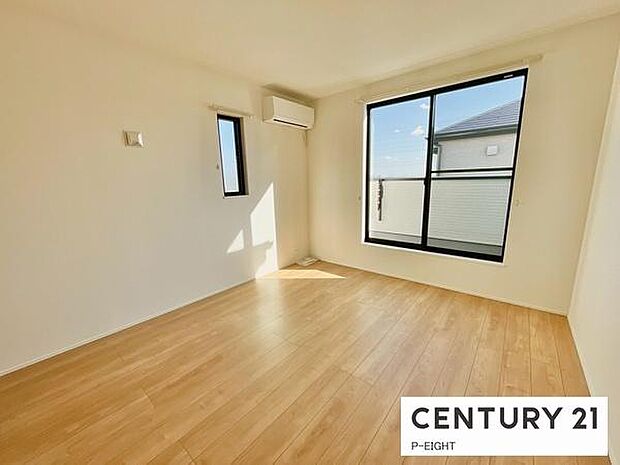 バルコニーに面している明るい部屋です!