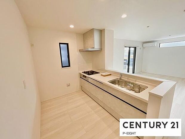 料理をしながらリビングを見渡せるつくりで、料理中も家族との会話がはずみます。