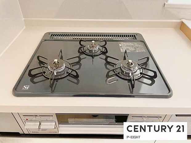 三口コンロで料理もはかどりますね!グリルもあります!