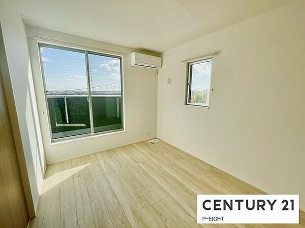 バルコニーに面している明るい部屋です!