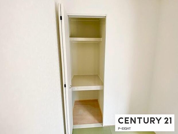 和室には収納に便利な押入れあり！