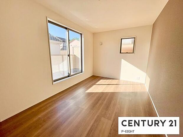 バルコニーに面している明るい部屋です!