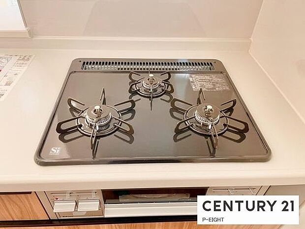 三口コンロで料理もはかどりますね！グリルもあります！