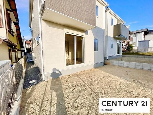 敷地内には自由に使える庭があります！