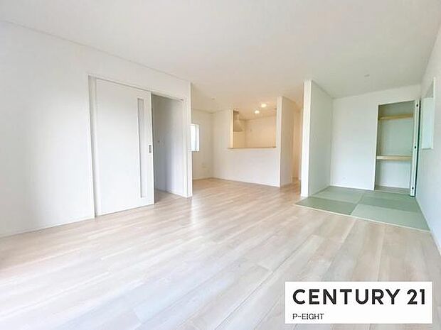 家族の笑い声が聞こえてきそうな、暖かい空間になっています。