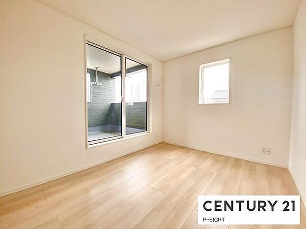 バルコニーに面している明るい部屋です!