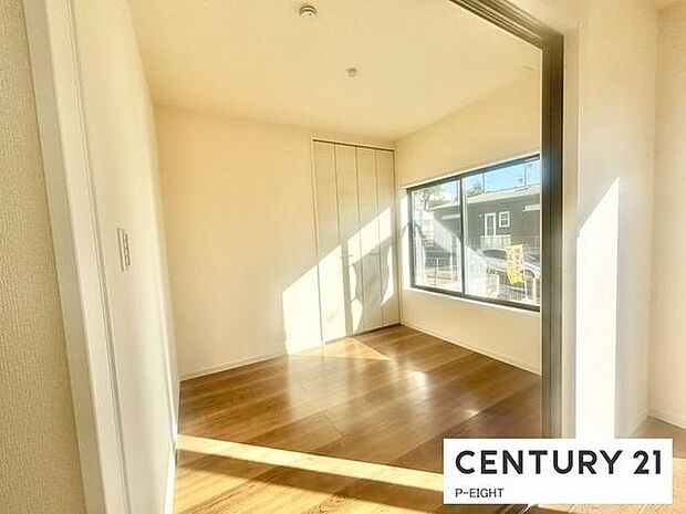 白を基調とした明るい部屋です！