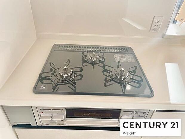 三口コンロで料理もはかどりますね!グリルもあります!
