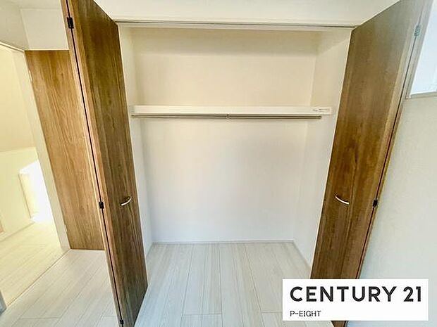 クローゼットで楽々収納！