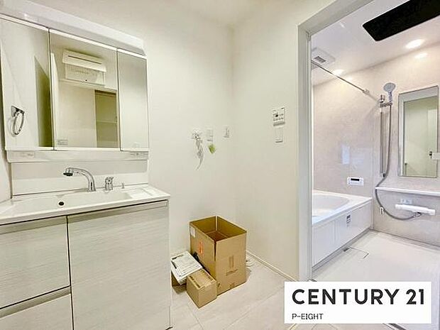 明るい洗面台で、毎日の身支度を！