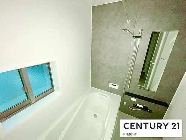 一坪サイズのお風呂で毎日の疲れを癒してください。