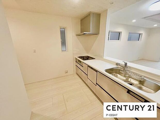 料理をしながらリビングを見渡せるつくりで、料理中も家族との会話がはずみます。