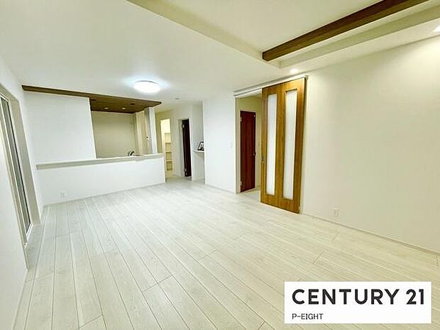 家族の笑い声が聞こえてきそうな、暖かい空間になっています。