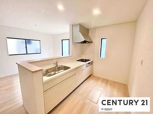 料理をしながらリビングを見渡せるつくりで、料理中も家族との会話がはずみます。