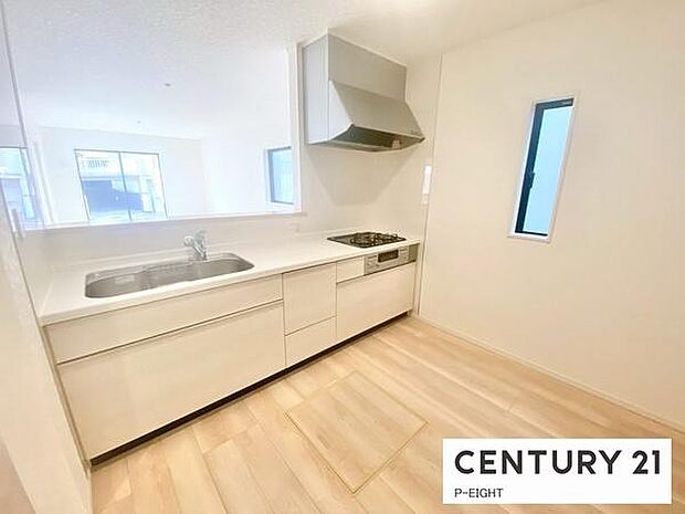 料理をしながらリビングを見渡せるつくりで、料理中も家族との会話がはずみます。