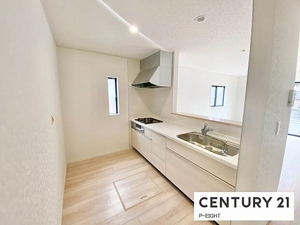 料理をしながらリビングを見渡せるつくりで、料理中も家族との会話がはずみます。