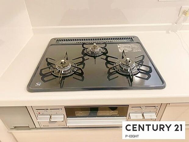 三口ガスコンロで料理もはかどりますね!グリルもあります!