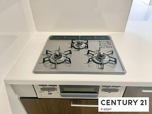 三口コンロで料理もはかどりますね！グリルもあります！