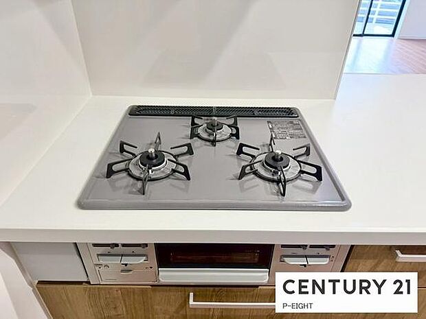 三口ガスコンロで料理もはかどりますね!グリルもあります!