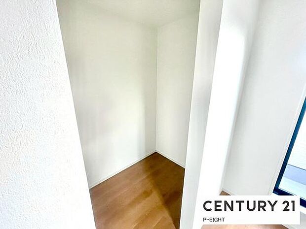 ウォークインクローゼットで楽々収納!