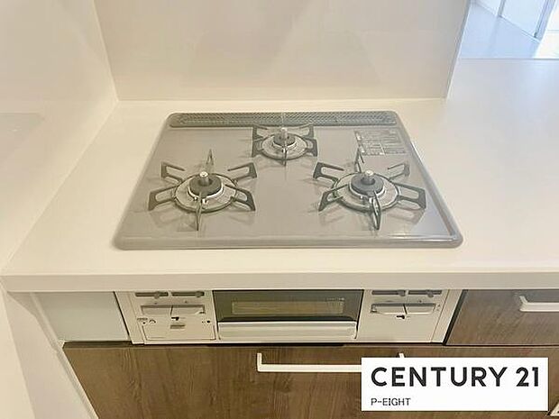 三口コンロで料理もはかどりますね!グリルもあります!