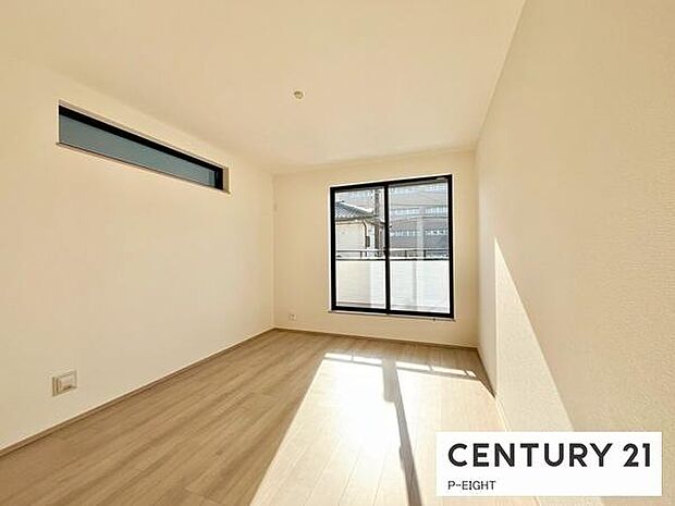バルコニーに面している明るい部屋です!
