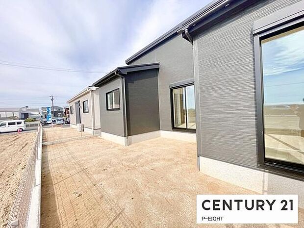 敷地内には自由に使える庭があります!