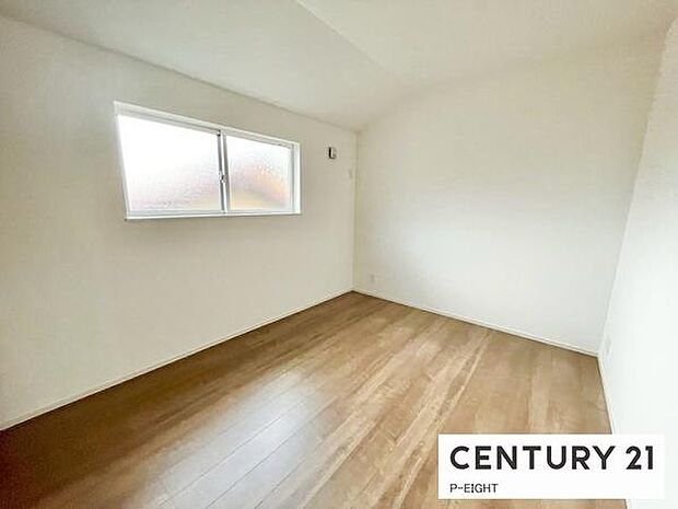 広々とした明るい部屋です！