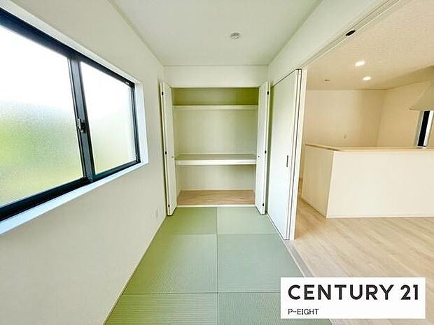 リビング横には使い勝手の良い和室があります!