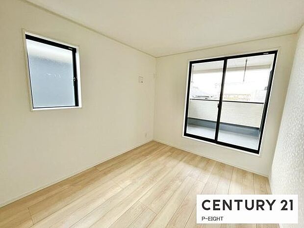 バルコニーに面している部屋です!