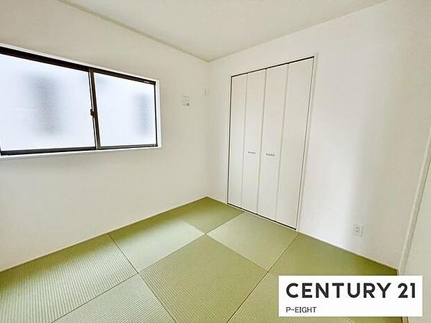 リビング横には使い勝手の良い和室があります!