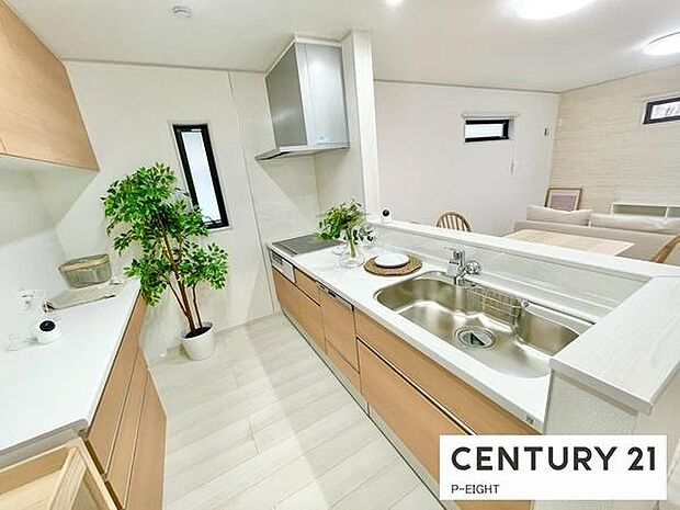 料理をしながらリビングを見渡せるつくりで、料理中も家族との会話がはずみます。