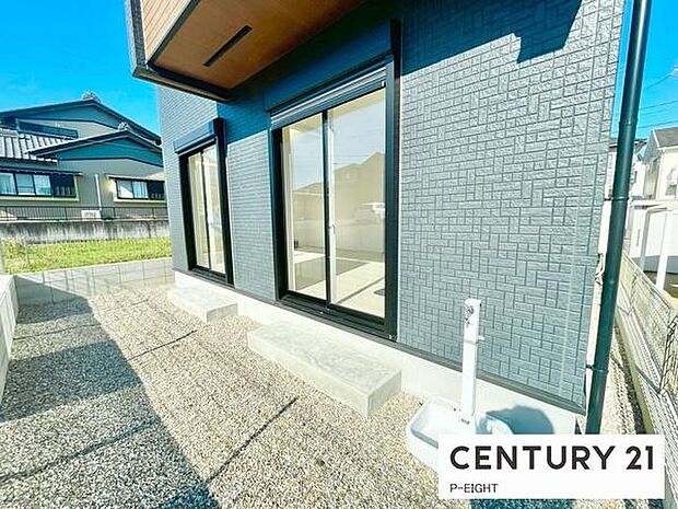 敷地内には自由に使える庭があります!