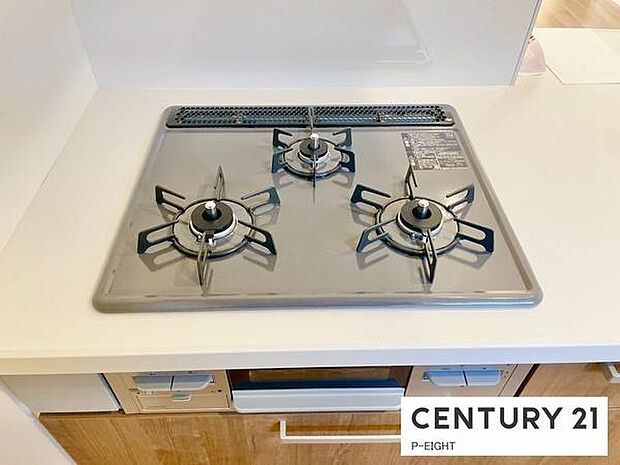 三口コンロで料理もはかどりますね!グリルもあります!