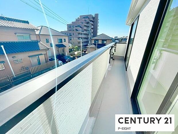 洗濯物は日当たりの良いバルコニーへ！