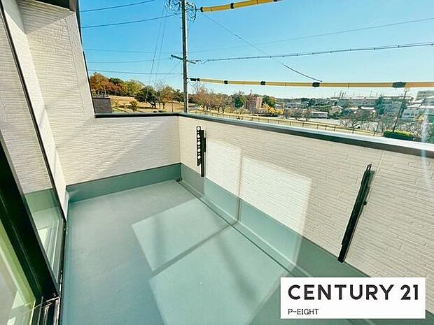 洗濯物は日当たりの良いバルコニーへ!