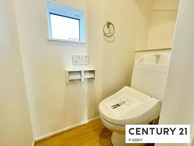 ウォシュレット付きの暖房便座で快適です！