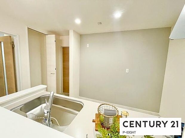 キッチンには便利な収納スペースあり!