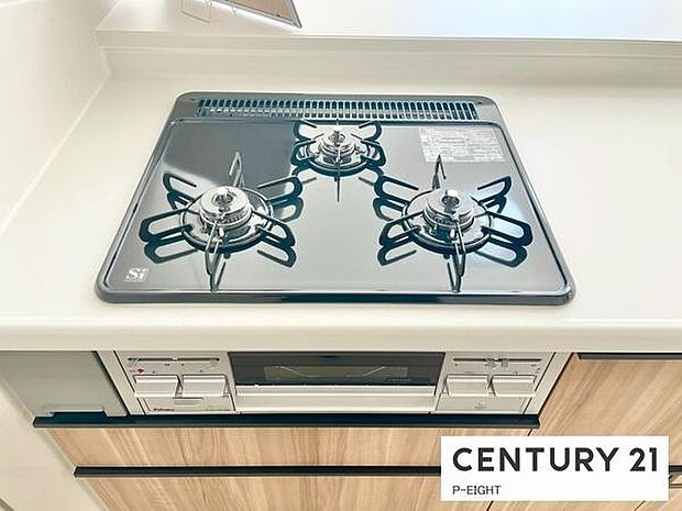 三口コンロで料理もはかどりますね!グリルもあります!