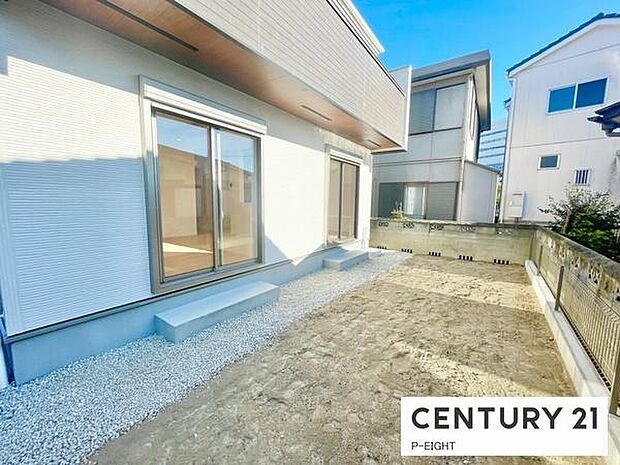 敷地内には自由に使える庭があります!