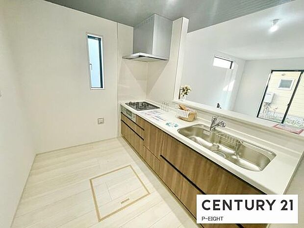 料理をしながらリビングを見渡せるつくりで、料理中も家族との会話がはずみます。