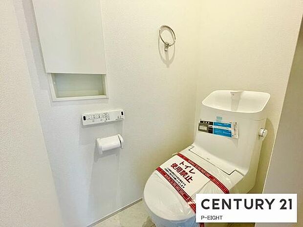 白色基調の落ち着ける空間になっております。