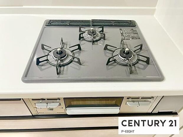 三口コンロで料理もはかどりますね！グリルもあります！