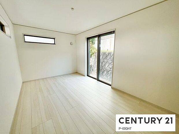 広々とした明るい部屋です！