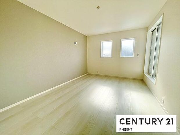 壁の色もアクセントとなりおしゃれな内装です！