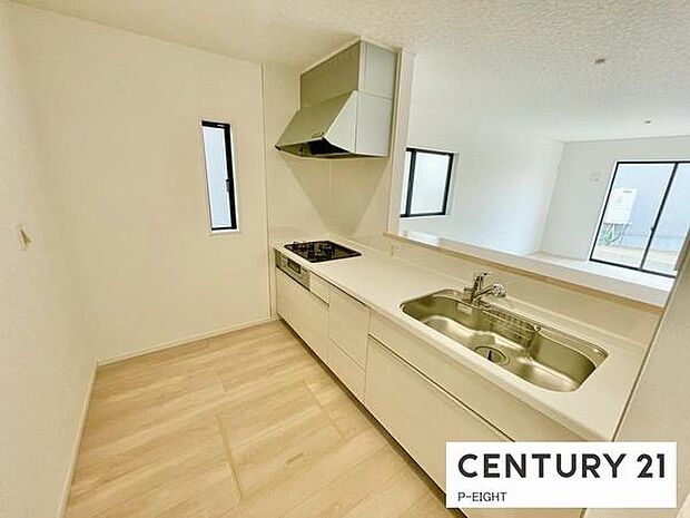 料理をしながらリビングを見渡せるつくりで、料理中も家族との会話がはずみます。