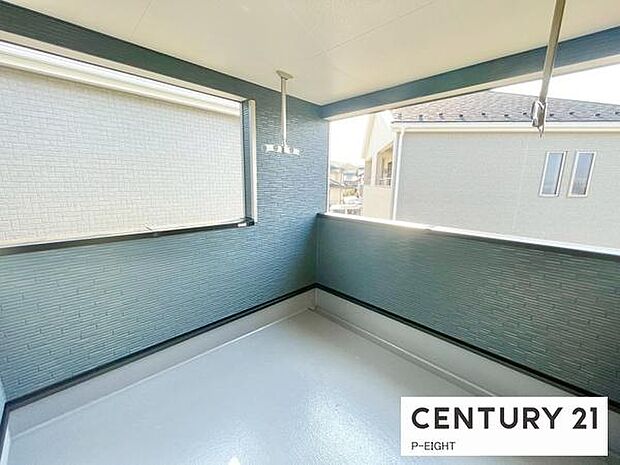 洗濯物は日当たりの良いバルコニーへ!