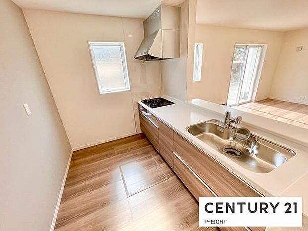 料理をしながらリビングを見渡せるつくりで、料理中も家族との会話がはずみます。